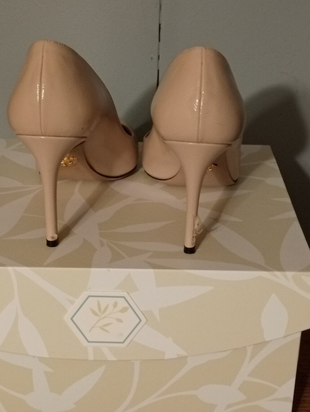 ✨ Authentic ✨ Size 10 PRADA Nude Pointy Toe Heels - Picture 3 of 7